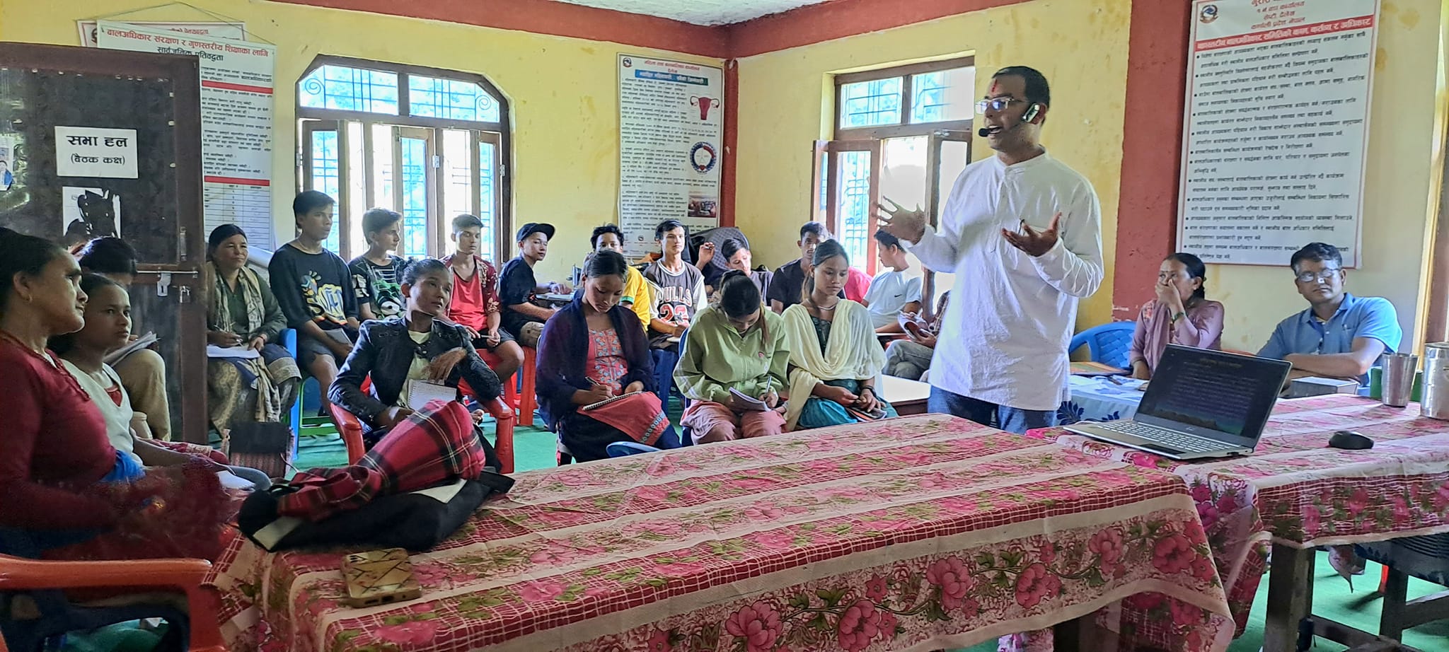 युवाहरूसँग भेटघाट (१ नम्बर वडा)